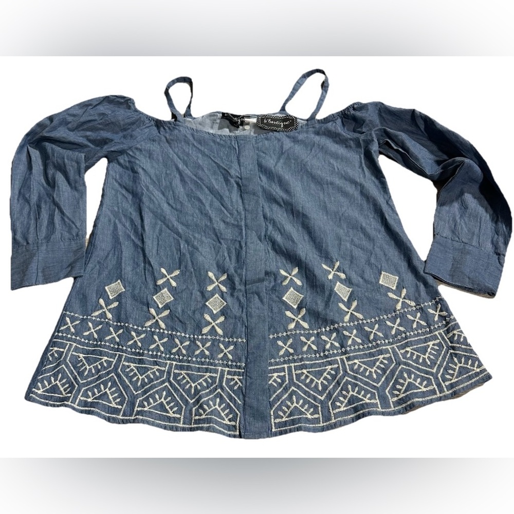 B.Boutique Women’s Chambray Long Sleeve Cold Shoulder Top With Embroidery Size L